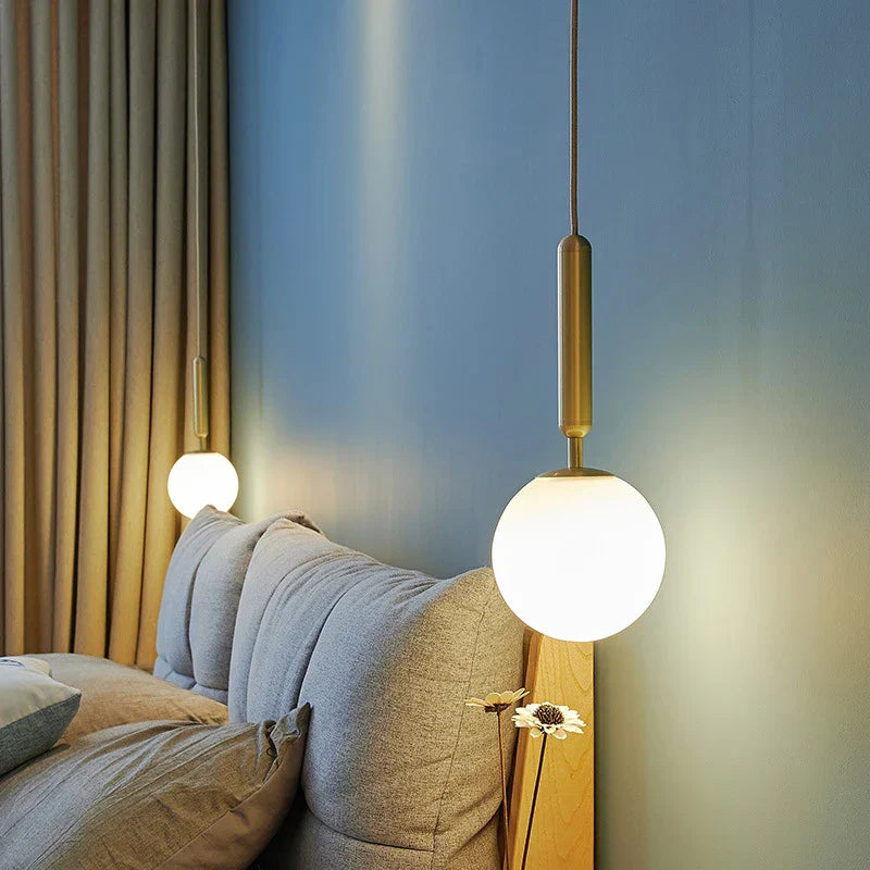 Luxuriöse Hängelampe aus Gold – Moderne Pendelleuchte für Treppenhaus oder Wohnbereich | Brehn