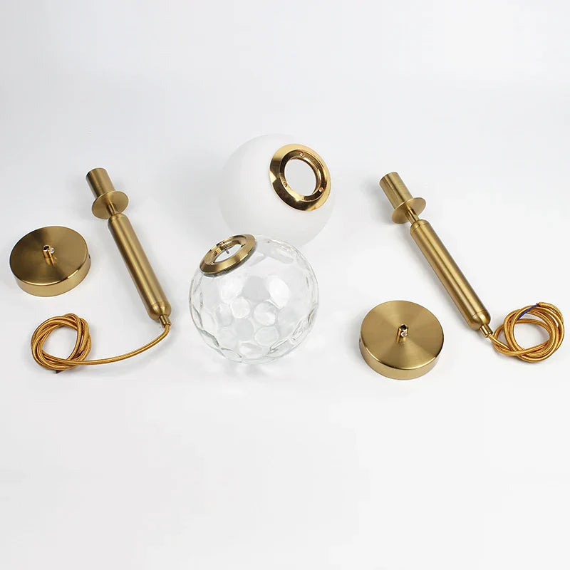 Luxuriöse Hängelampe aus Gold – Moderne Pendelleuchte für Treppenhaus oder Wohnbereich | Brehn