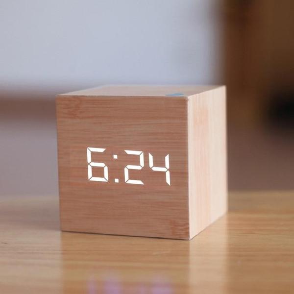 LED Holz Würfel Wecker | Brehn