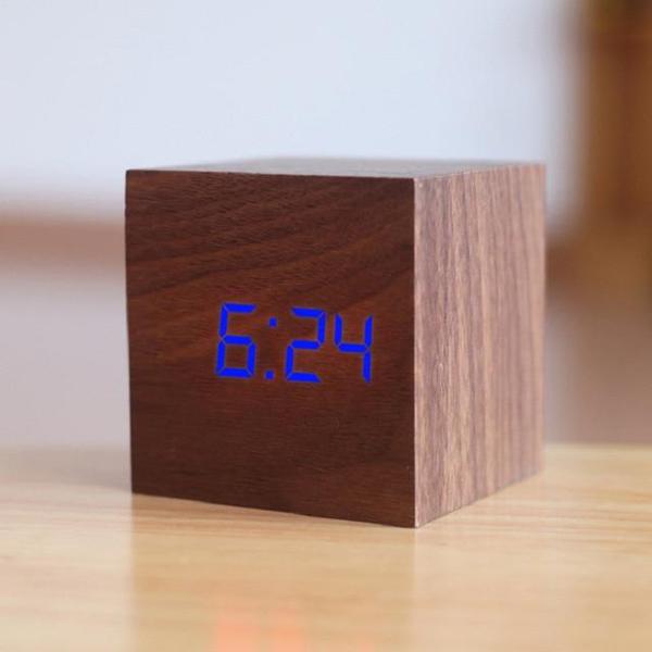 LED Holz Würfel Wecker | Brehn