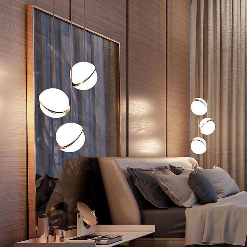 Brehn | CielCourbe Lampe - Luxus Mondlicht Pendelleuchte aus Acryl und Messing