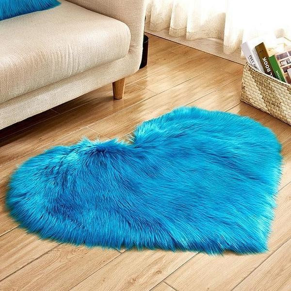 Love Herzförmiger Faux Schafpelz Teppich | Brehn