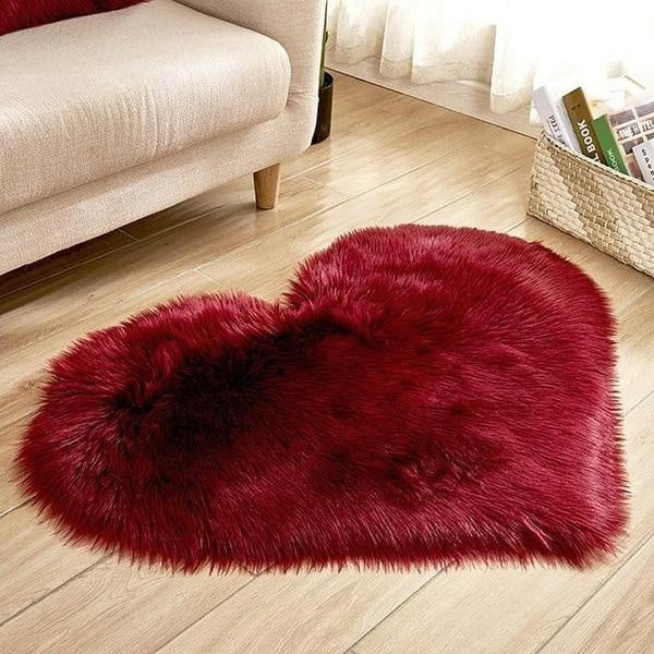 Love Herzförmiger Faux Schafpelz Teppich | Brehn