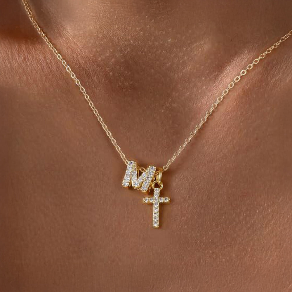 Brehn | Zarte Diamant Initial & Kreuz Halskette