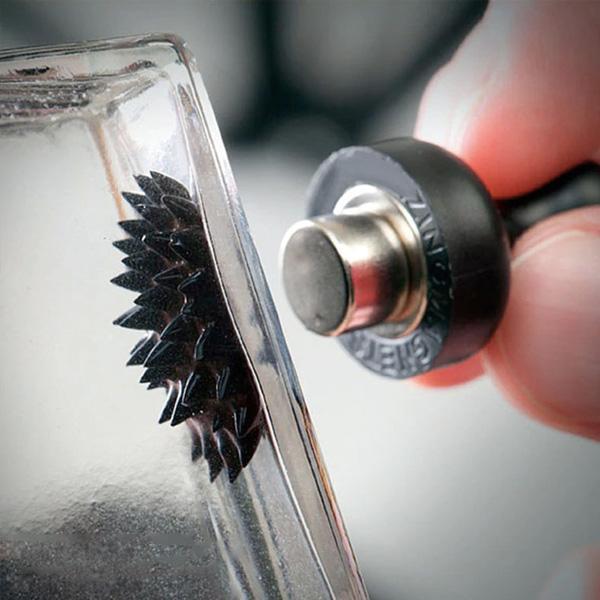 Magnetisches Ferrofluid-Spielzeug mit Magneten | Brehn