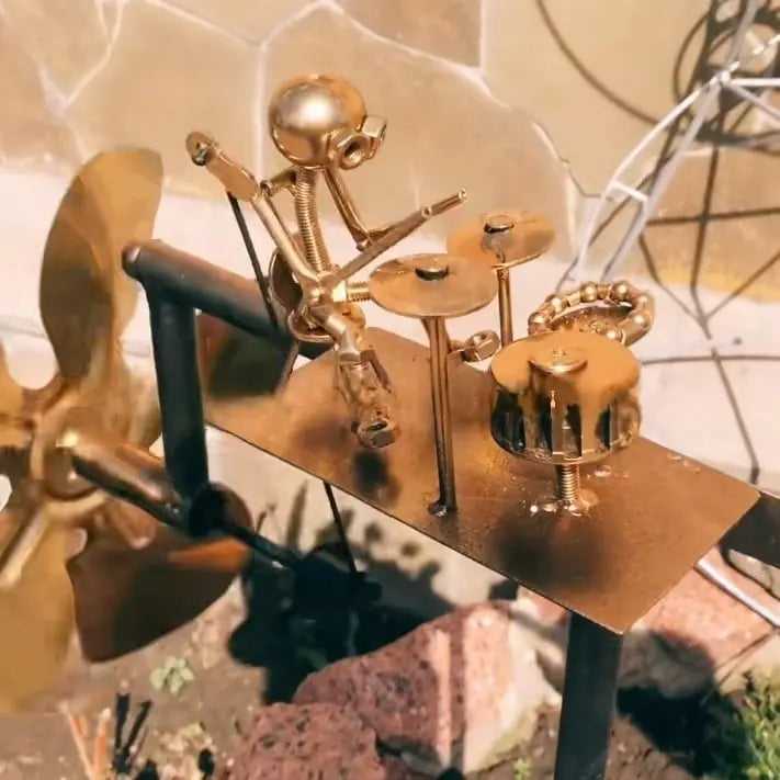 Metall-Windmühle "Rock Band" – Bewegliche Garten Dekoration mit Charakter