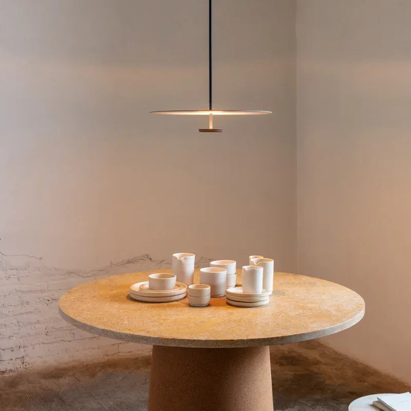 Moderne elegante Arc LED Ring Pendelleuchte - Minimalistisches Design für Wohnzimmer & Esszimmer | Brehn
