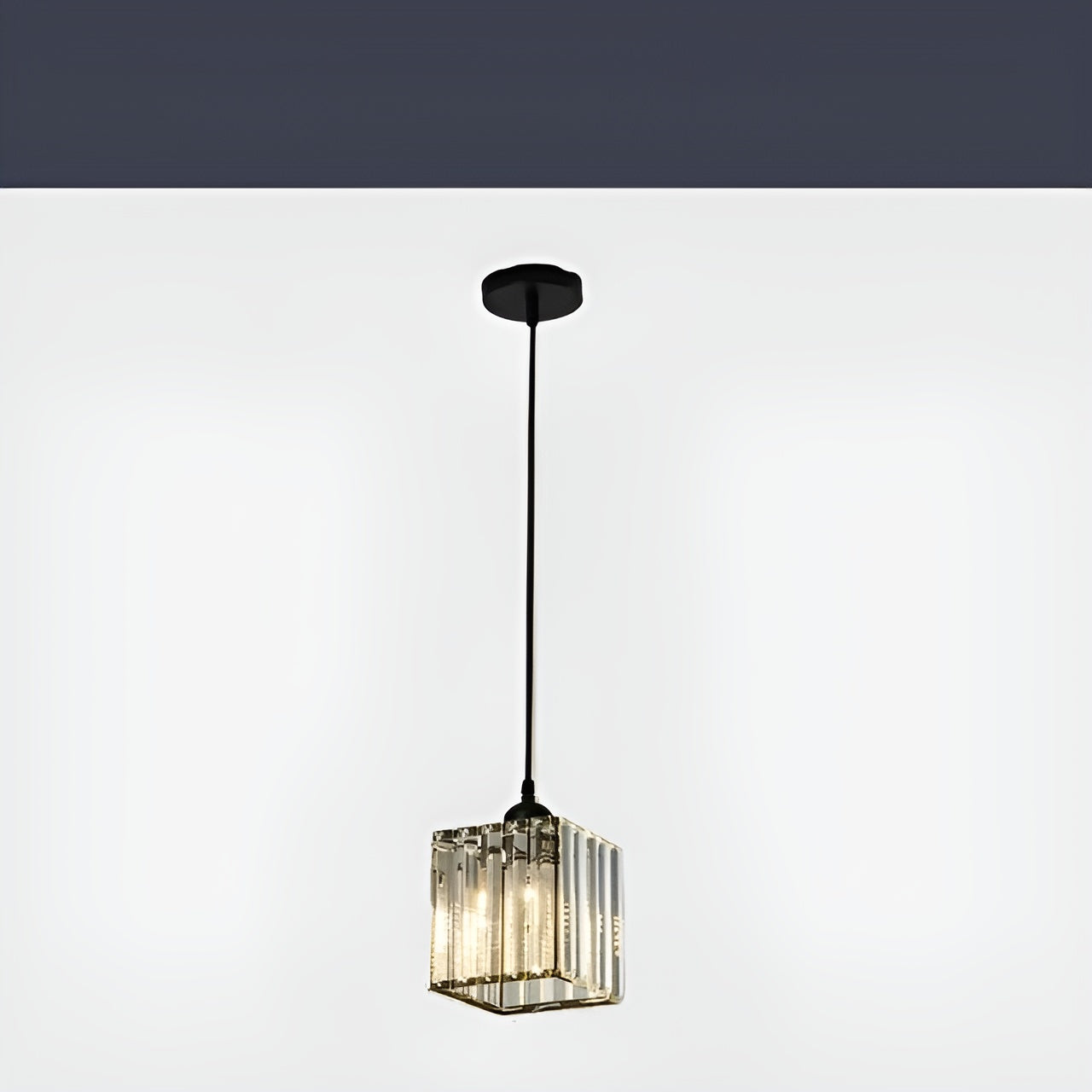 BrilliantGlow Light – Elegante Pendelleuchte aus K9-Kristall