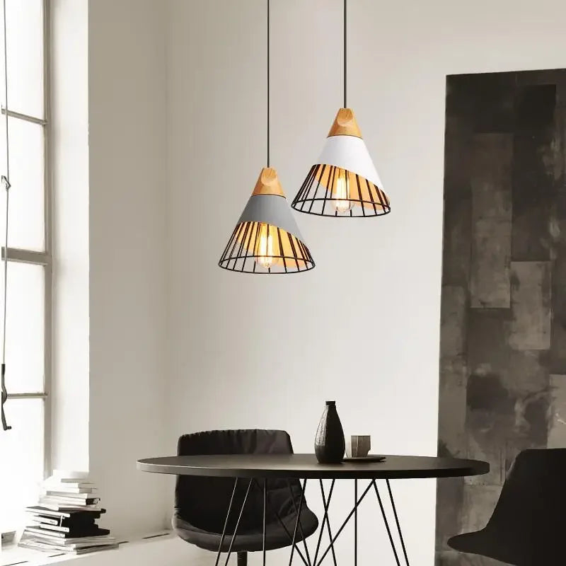 Moderne Pendelleuchten – Stilvolle Hängeleuchte aus Holz und Metall für Esszimmer und Küche | Brehn