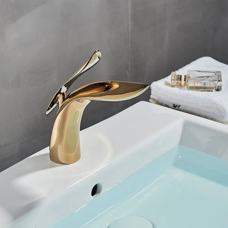 Brehn | Moderne Luxus-Badezimmerarmatur für ein stilvolles Badezimmer