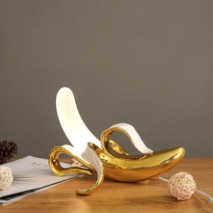 Dekorative Bananenlampe – Moderne Tischleuchte für stilvolle Inneneinrichtung | Brehn