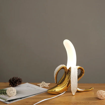 Dekorative Bananenlampe – Moderne Tischleuchte für stilvolle Inneneinrichtung | Brehn