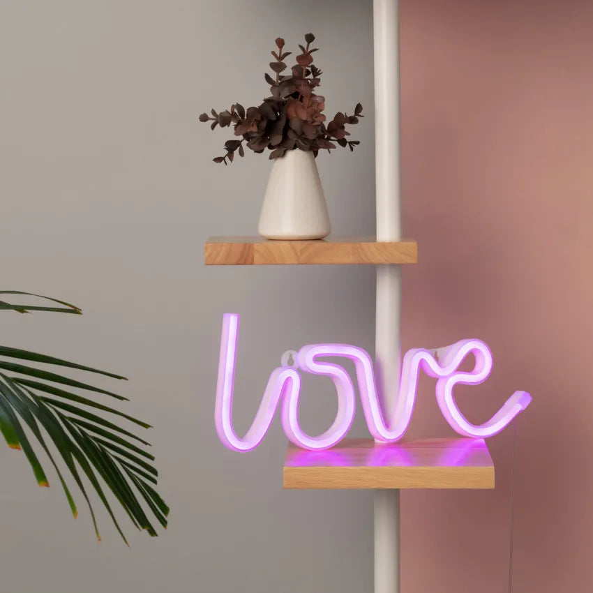 Brehn | Liebe Neon Buchstaben | Erstelle eine romantische Szene