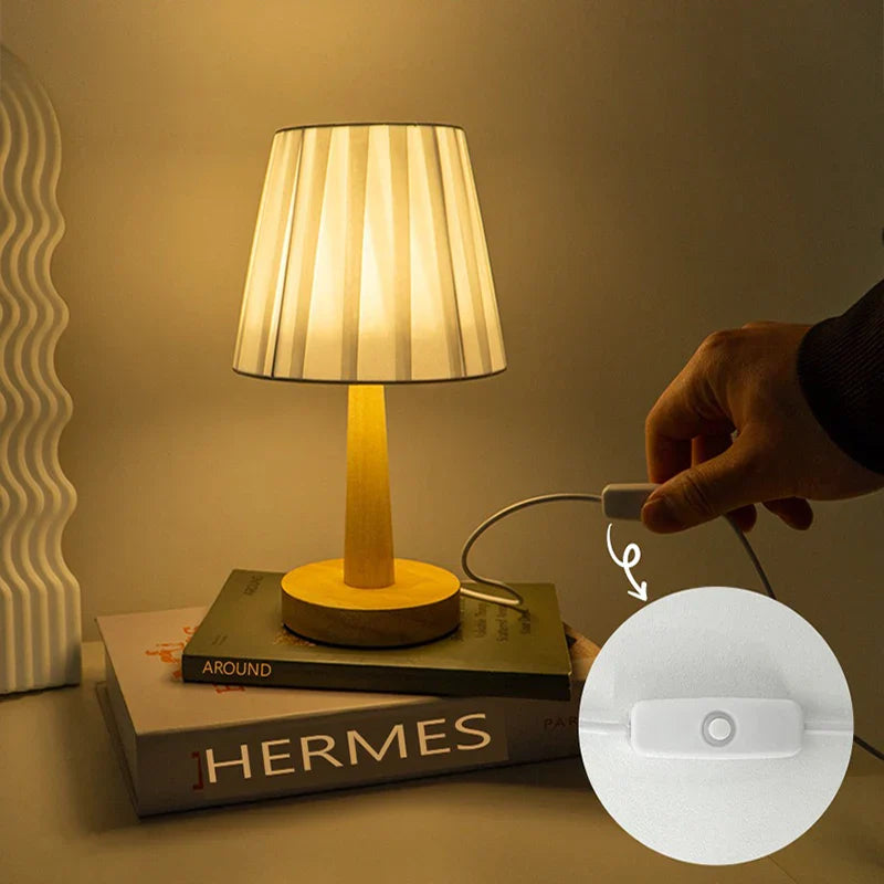Brehn | Moderne dimmbare LED Tischlampe - für Schlafzimmer und Wohnzimmer