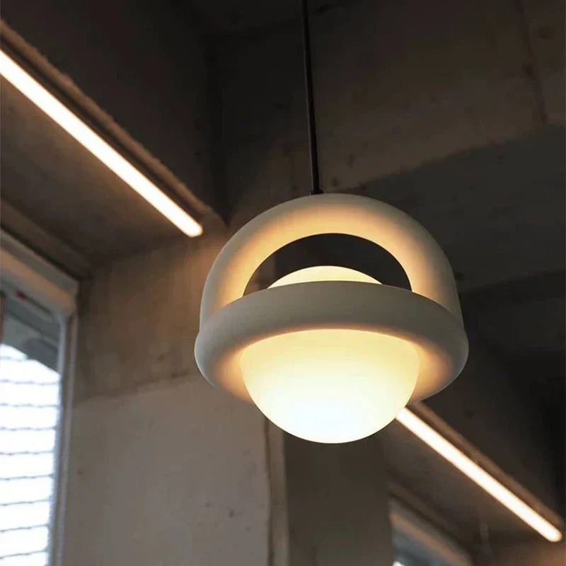 Brehn | Elegante LED Kugelpendelleuchte