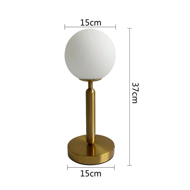 Nordic LED-Tischlampe mit Glasball – Minimalistisches Design für Wohnzimmer und Schlafzimmer | Brehn