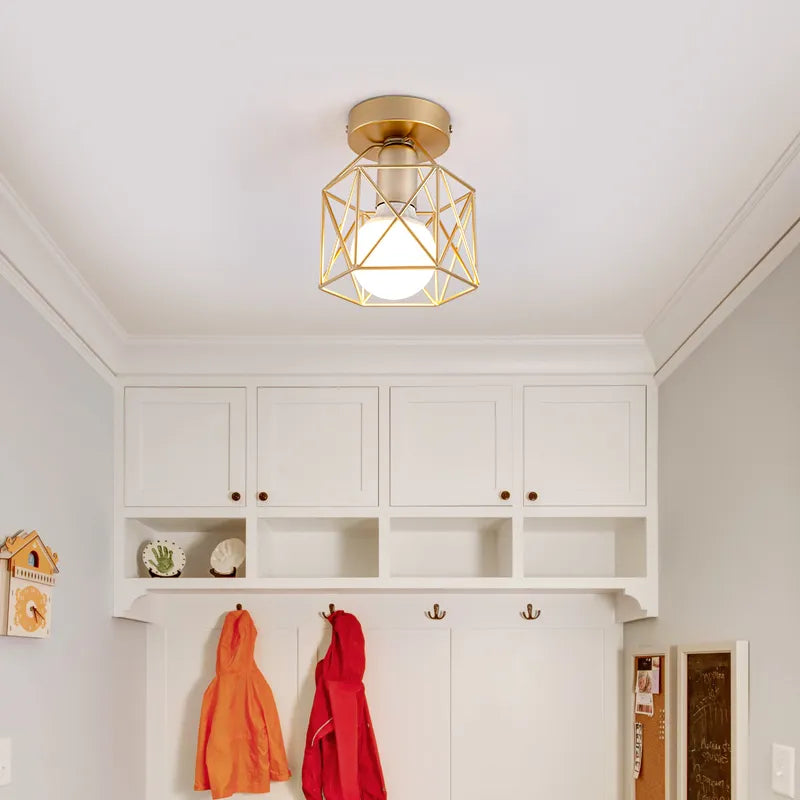 Moderne Deckenleuchte mit goldenem Metallgitter – Stilvolle Beleuchtung für Flur und Wohnzimmer | Brehn