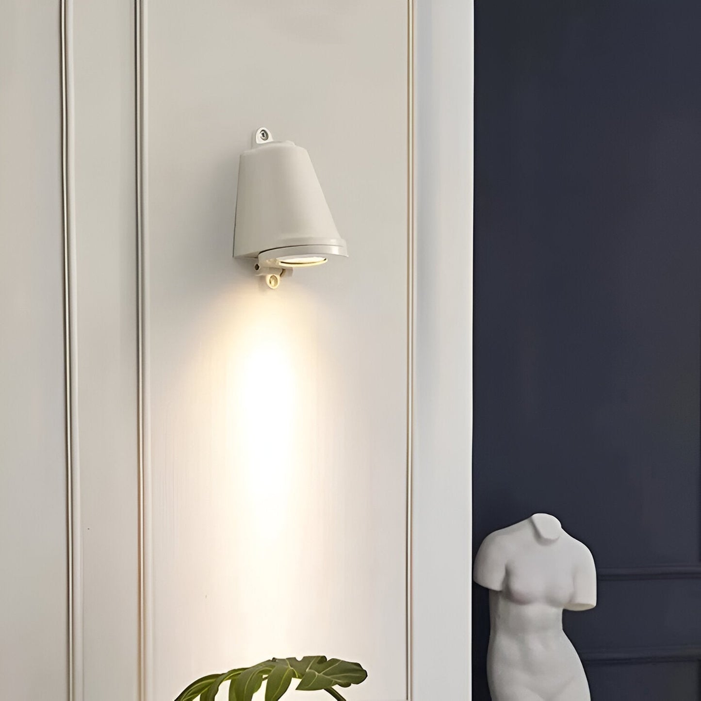 Brehn | Minimalistische LED Außenwandleuchte