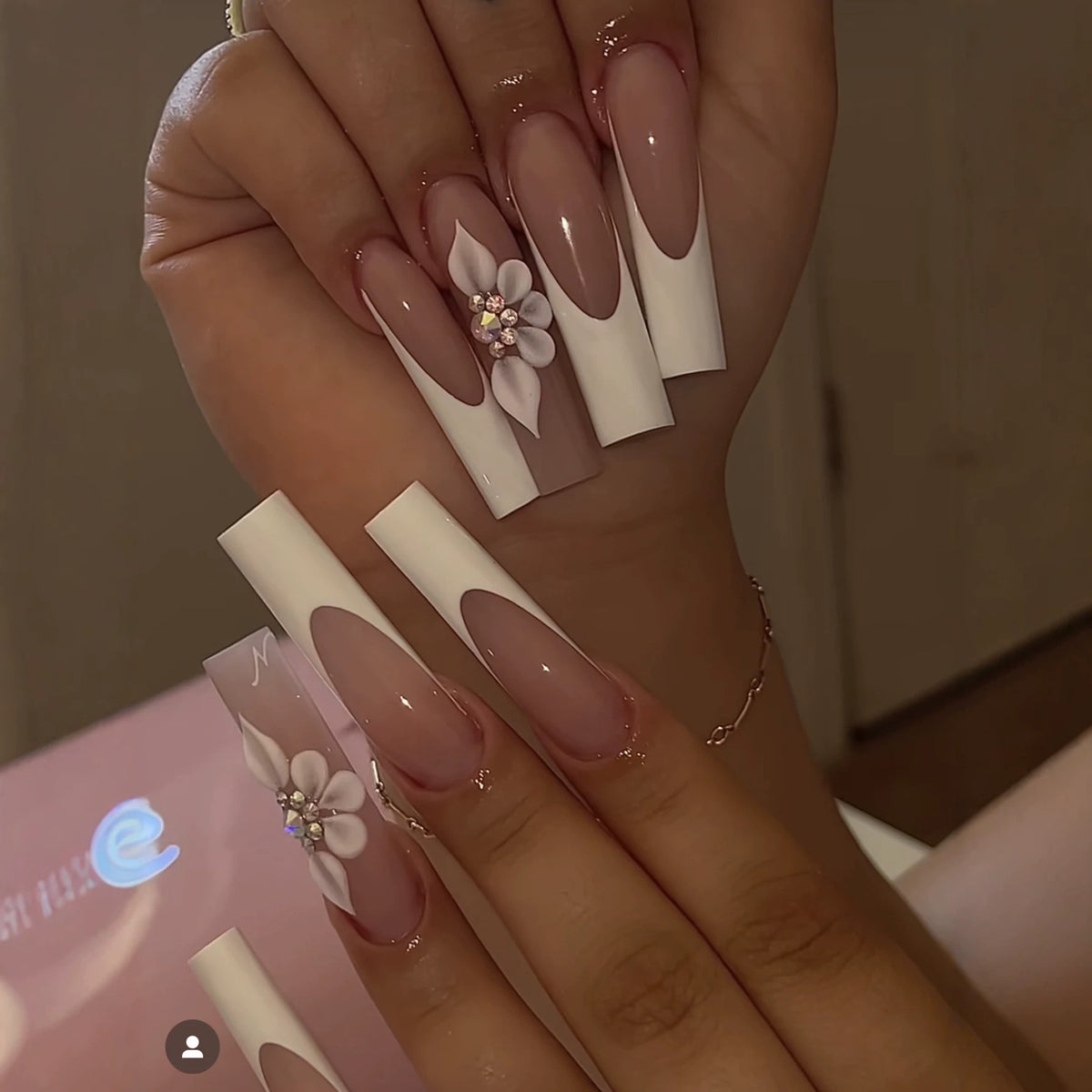 Elegantes florales Design Press-On Nagelset Brehn