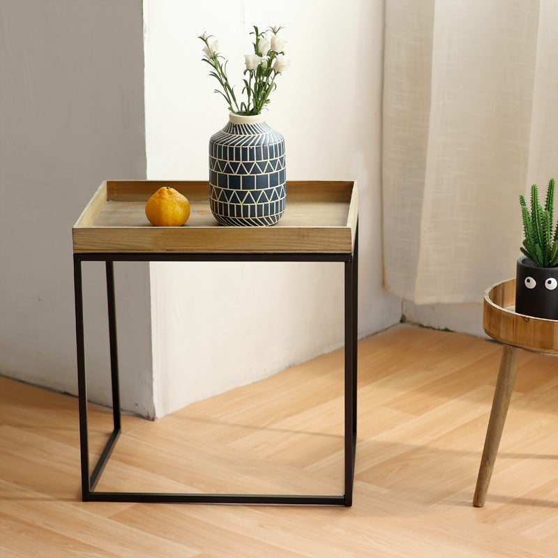 Moderner Beistelltisch mit Holztablett Brehn