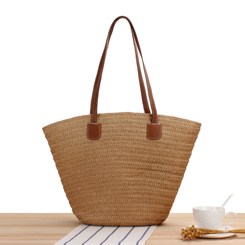 Elegante Schultertasche Aus Natürlichem Bast mit Hochwertigen Lederakzenten Brehn
