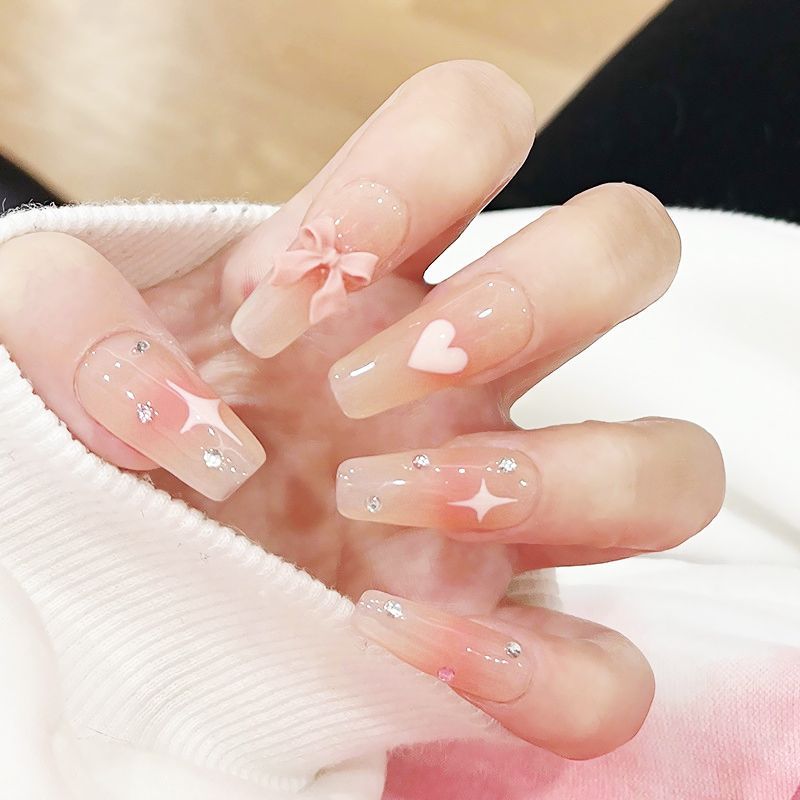 Kunstvolle Nageldesigns mit Katzenmotiv Brehn