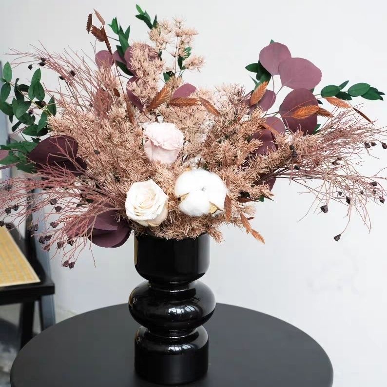 Elegante exquisite Blumenarrangement