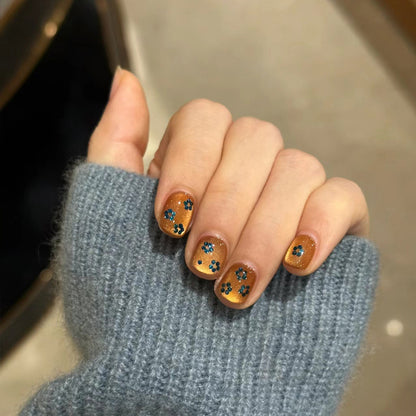 Floral Accent Gel Nail Art Brehn