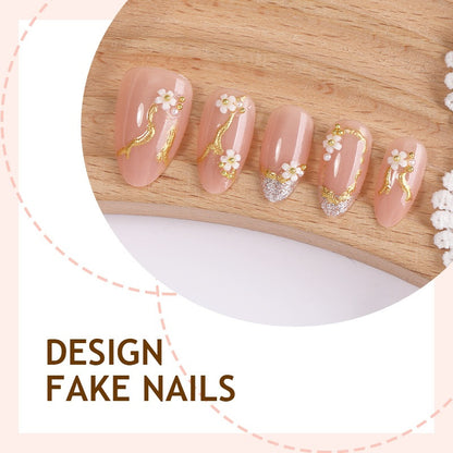 Kreatives Kunstnagelset mit zarter Blumendekoration und Glitzerelementen Brehn