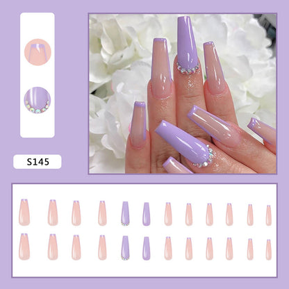 Kunstnagelset mit elegantem und funkelndem Design Brehn
