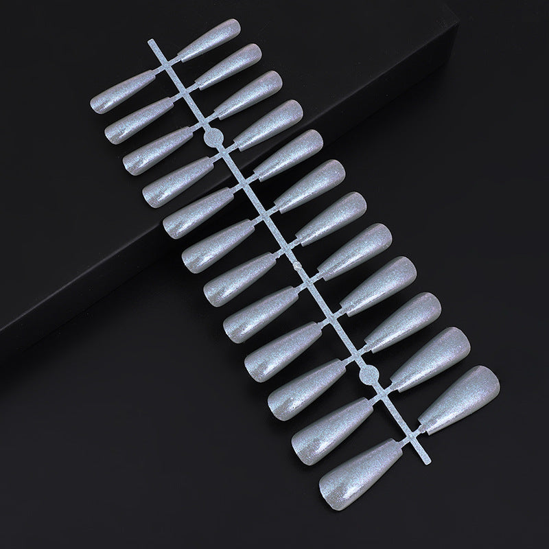 Kunstnägel Set mit elegantem Design Brehn