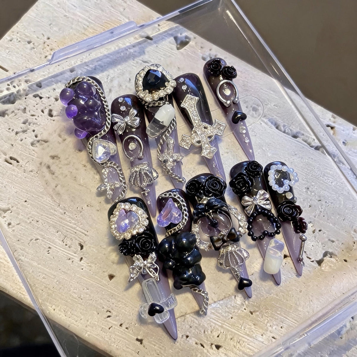 Dekoratives Gothic-Themen Press-On Nail Art Set
