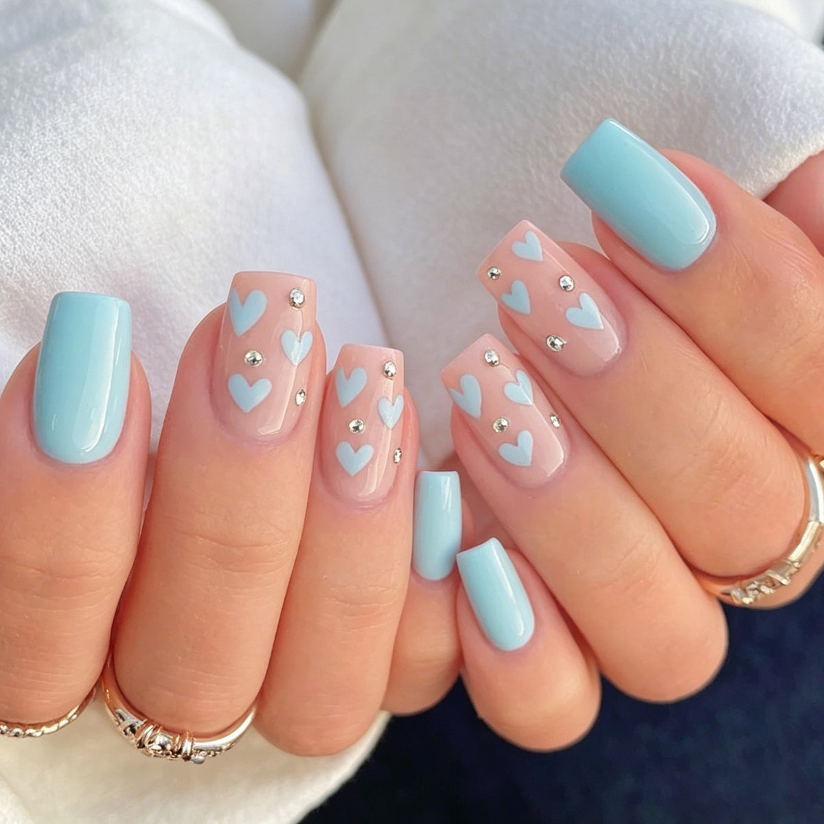 Herz-inspiriertes Nagelkunstdesign Brehn