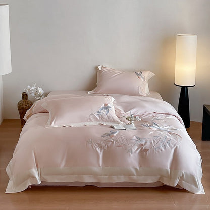 Luxuriöses gesticktes Bettwäsche-Set aus Satin mit seidenweichem Finish