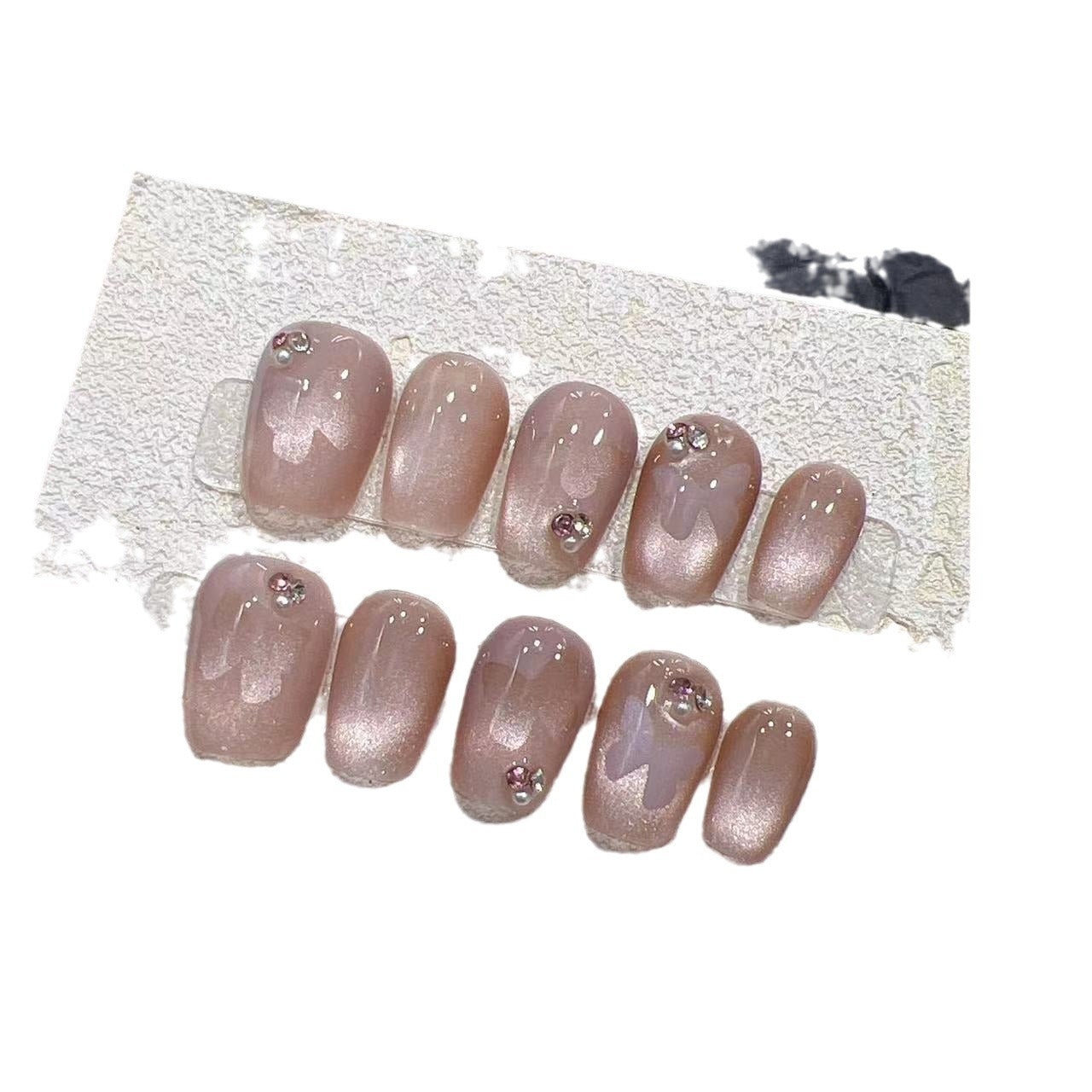 Elegantes Druck-Nagel-Set mit Strass-Details Brehn