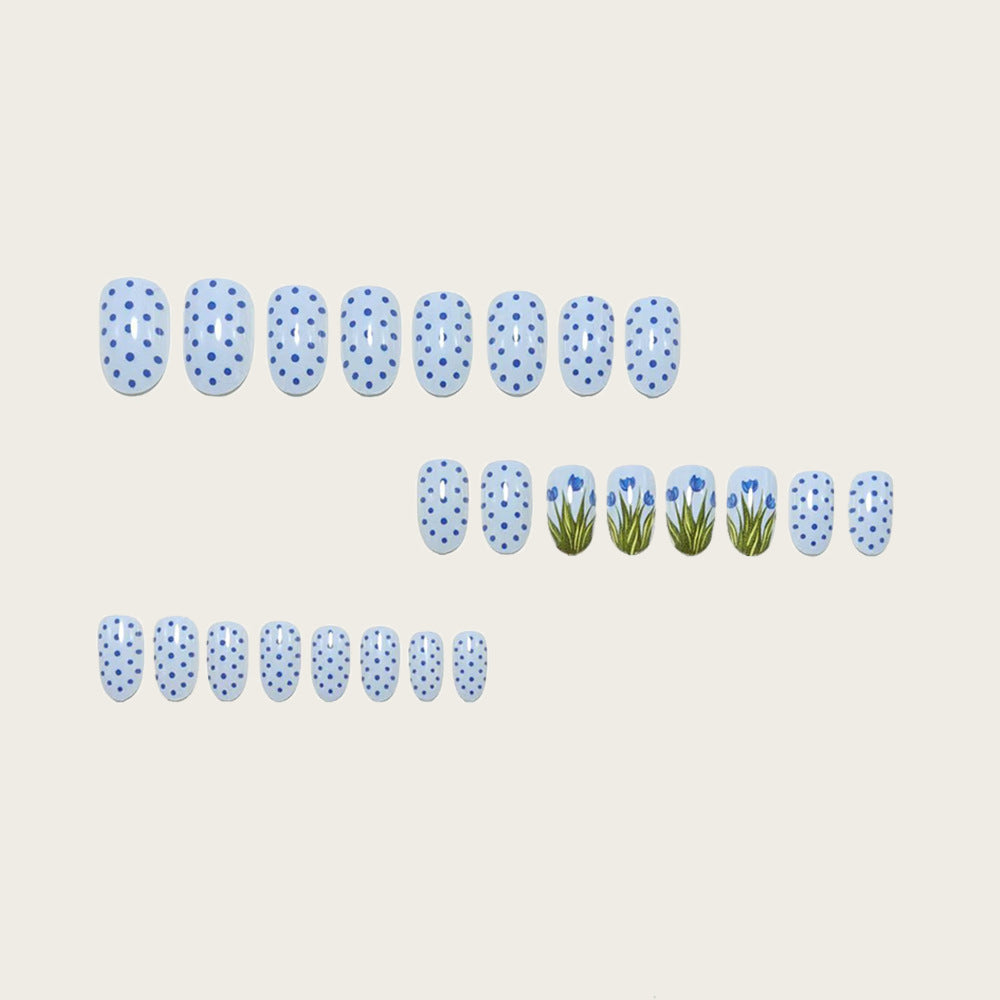 Kunstnägel Im Stilvollen Blauen Blüten-Design Brehn