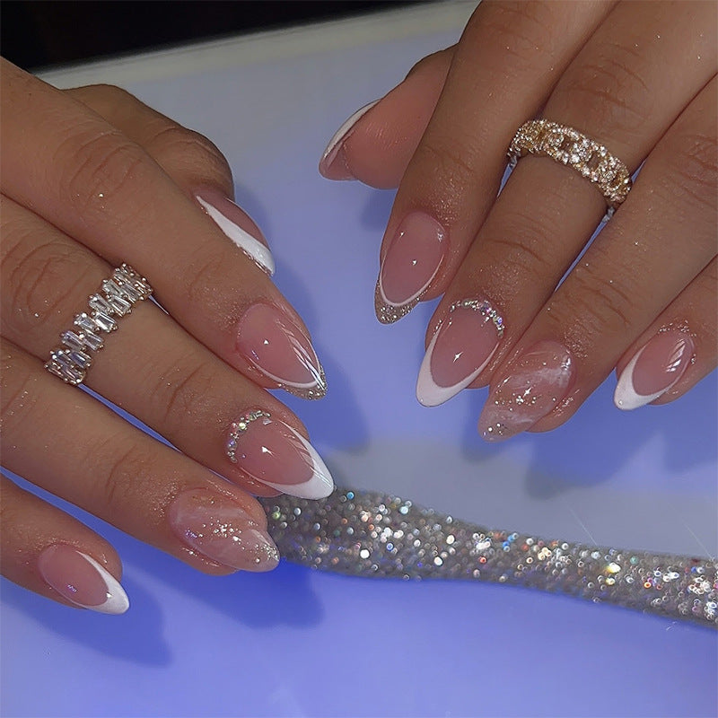 Premium dekorative Press-On Nagelset mit künstlerischer Ausführung Brehn