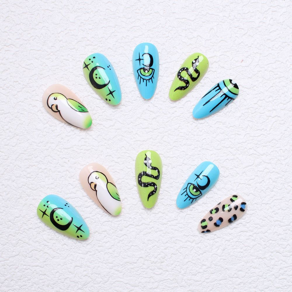 Kunstnagelset mit verspielten Tiermotiven und auffälligen 3D-Designs Brehn