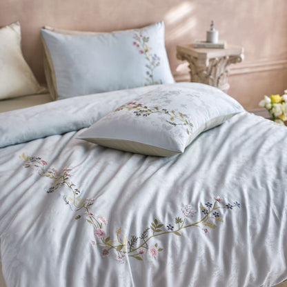 Satin-Bettbezug-Set mit feiner Blumenstickerei und Jacquardstruktur