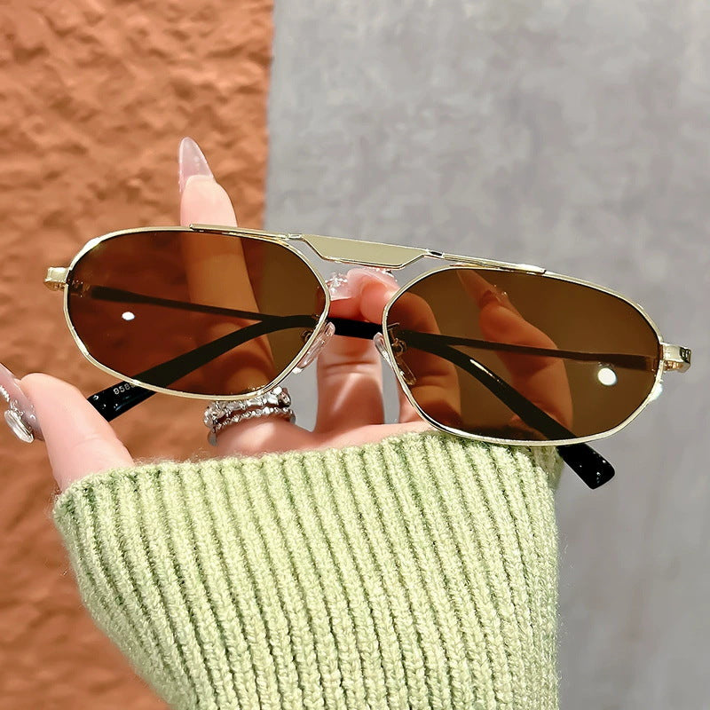 Damen modische Sonnenbrille im eleganten Polygon-Design Brehn