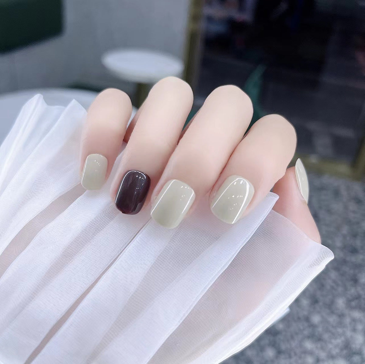 Elegantes Press-On-Nagel-Set Brehn