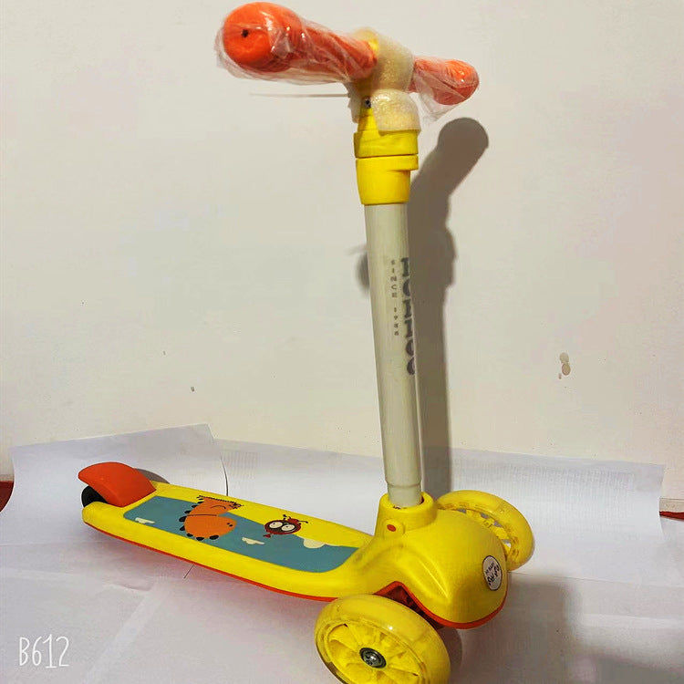 Stabil und farbenfroher Roller Brehn