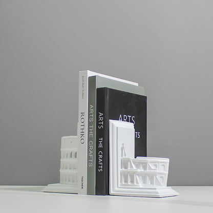 Architektonisch inspirierte Buchendständer