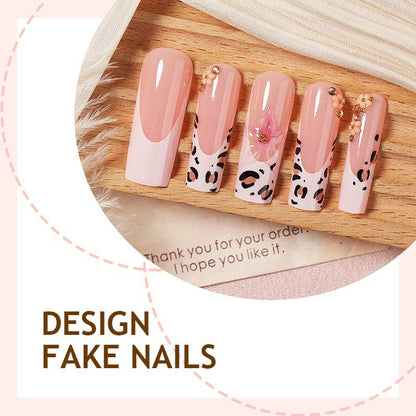 Kunstnagelset mit modischen Tier- und Glitzermotiven Brehn