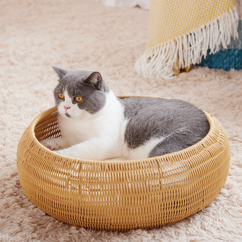 Katzenbett mit Runder Rattandekoration Brehn