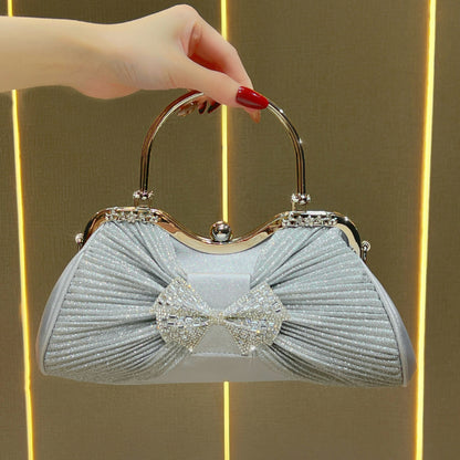 Vintage-inspirierte Abendtasche mit Schleifenakzent