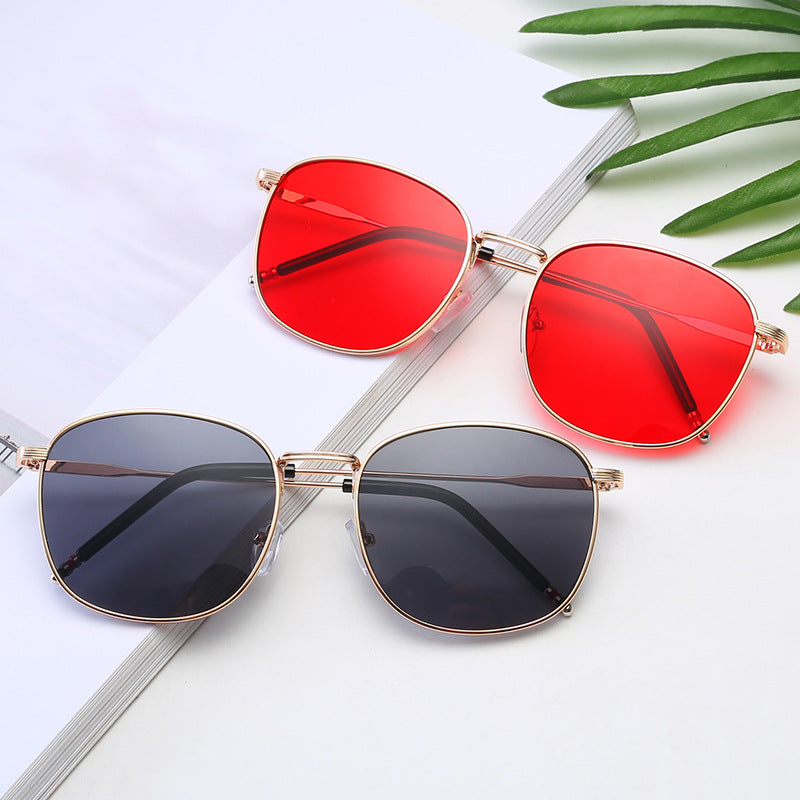 Damen stilvolle oversized Sonnenbrille mit glamourösem Metallrahmen Brehn