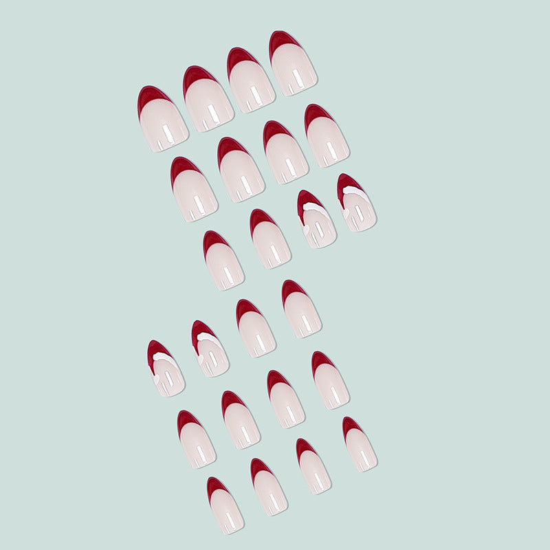 Kunstvolle Stiletto-Nägel Brehn