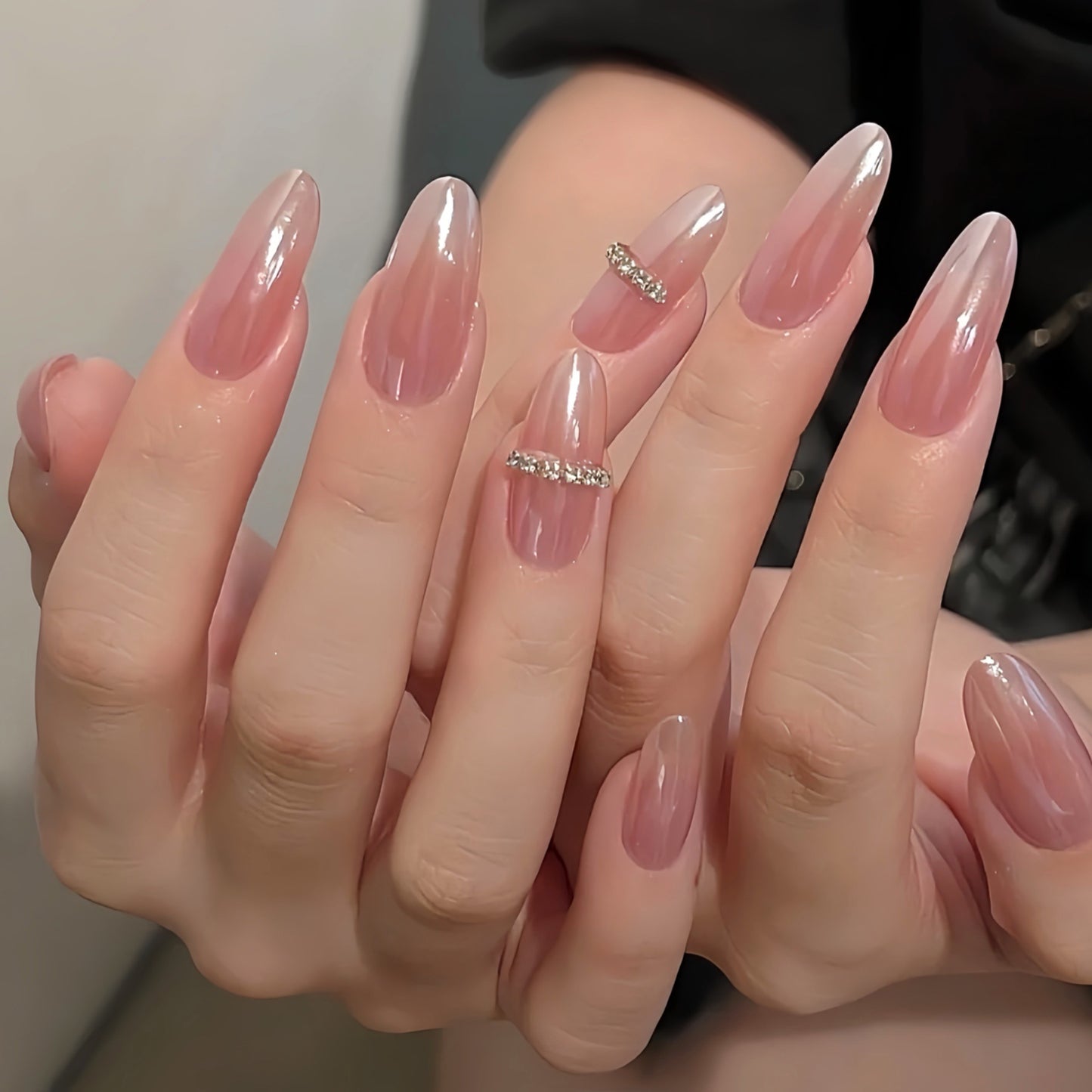Skulptierte Französische Spitzen-Nagelverbesserungen Brehn