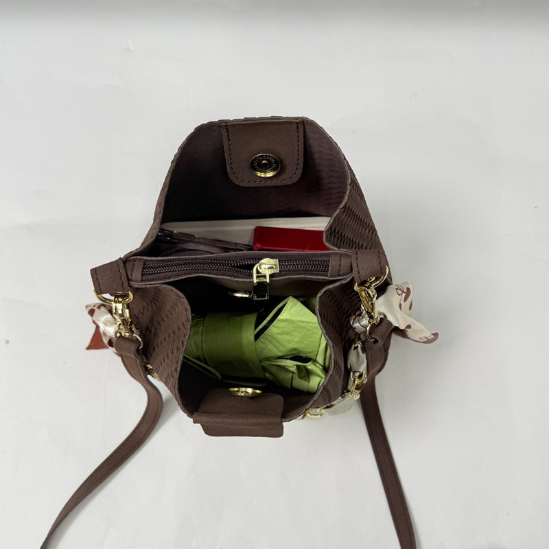 Gewebte Bucket-Stil Handtasche